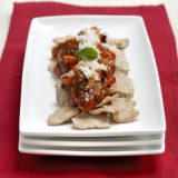 Finettes met kruidige tomatensaus