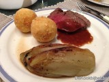 Hertenkalf filet, witloof en amandelkroketten