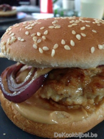Oosterse kipburger