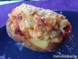 Gevulde aardappel met chorizo, tapenade en zure room