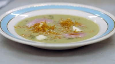 Aardappel-preisoep met taleggio