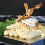 Gegratineerde asperges met gebraiseerde ham