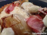 Bladerdeeg pizza met witloof en kaassaus