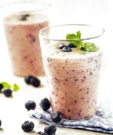 Blauwbessensmoothie met een vleugje vanille