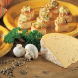 Mini bouchées met Passendale kaas, champignons en spek