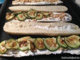 Baguette provencaal met geitenkaas en gegrilde courgette