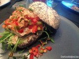 Club sandwich met kalkoen en tonijnsaus