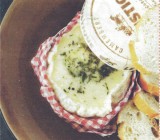 Camembert met Calvados en rozemarijn