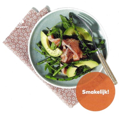 Zalmceviche met gegrilde groene asperges en avocado