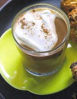 Chocolade drank met kaneel