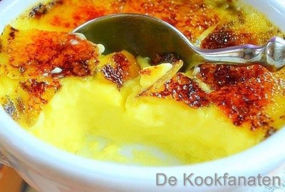 Creme brulee met sinaasappelbloessem Creme brulee met sinaasappelbloessem
