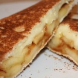 Verloren croque met gebakken appel en café glacé