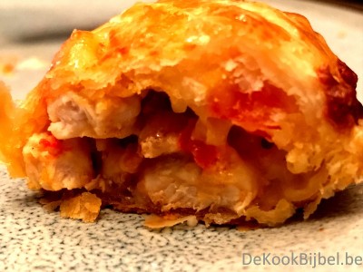 Empenadas met kip en chorizo