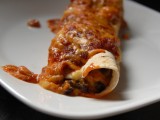 Enchilada met rundvlees en bonen