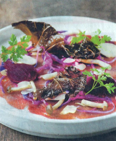 Carpaccio van everzwijn met groenten in't zuur