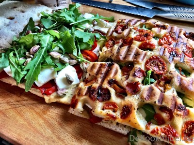 Focaccia met brie, paprika en béarnaise