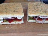 Focaccia met chorizo
