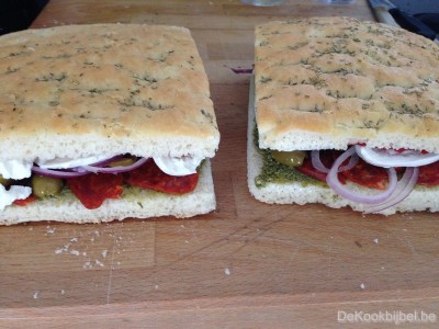 Focaccia met chorizo