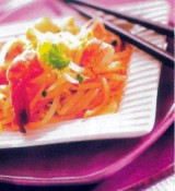 Salade van garnalen en sojascheuten