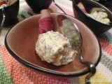 Lepelhapje met geitenkaas, ham en pesto