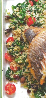 Goudbrasem met bulgur, spinazie en tomaat