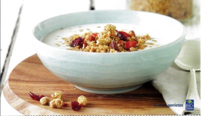 Granola met havermout en gedroogd fruit