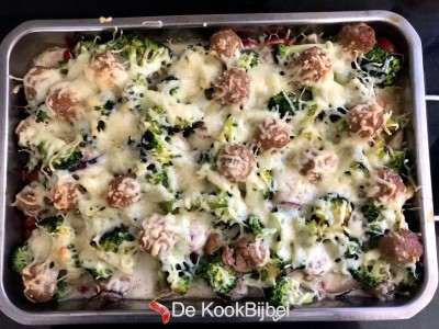 {lang nl}Groentenovenschotel met balletjes{/lang}{lang en}Vegetable oven dish with meat balls{/lang}
