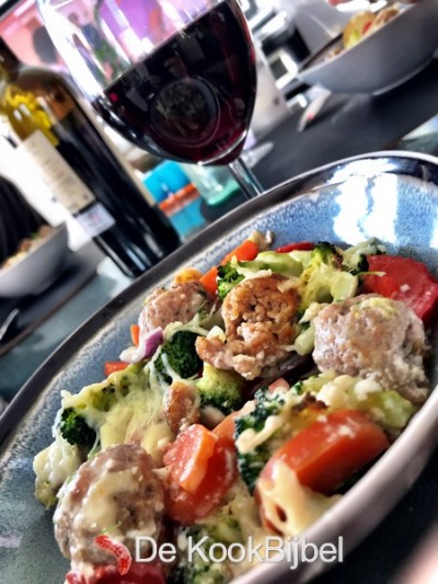{lang nl}Groentenovenschotel met balletjes{/lang}{lang en}Vegetable oven dish with meat balls{/lang}