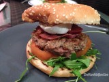 Hamburger Caprese