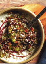 Ontbijtpap met haver, kiwi en cottage cheese