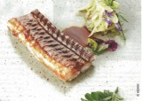 Gelakte hondshaai met bleke miso en boterboontjes