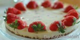 Kaastaart met aardbeien op een bodem van speculoos