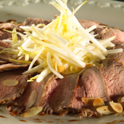 Carpaccio van kalfsvlees met witloofsalade