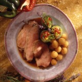 Kalfsgebraad met lavendelsaus en gevulde courgetten