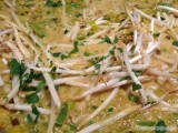 Kip met curry, prei en peultjes