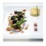Gebakken kippenborst met tuinbonen en morilles, natuurlijke jus met kruiden