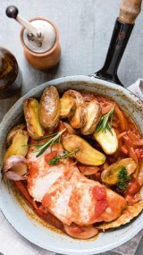 Kipfilet met piperade en geroosterde aardappelen