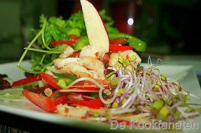 Salade van kip en spekreepjes