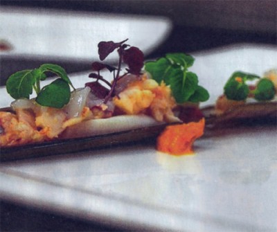Zeeuwse scheermesjes met oosterschelde kreeft, inktvis en chorizocrème Zeeuwse scheermesjes met oosterschelde kreeft, inktvis en chorizocrème