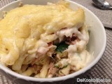 Macaroni, tonijn, courgette, kaassaus
