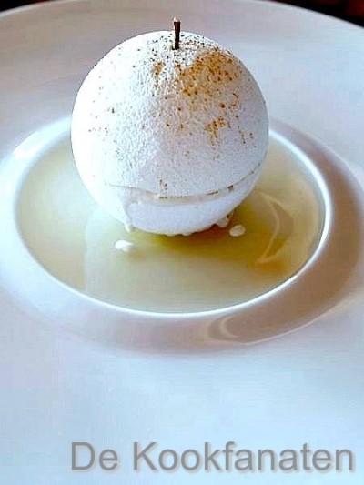 Surprise bol van meringue met appel