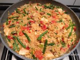 Paella van kip, chorizo en Ras-El-Hanout