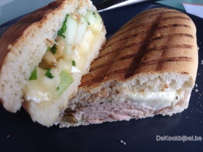 Panini met brie en appel (Links)