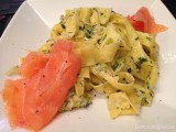 Pappardelle, prei, kruidenkaas en gerookte zalm