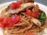 Pasta met pangasius in chilisaus met basilicum