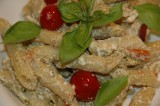Pasta met kerstomaten, ricotta & pesto