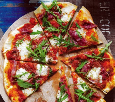 Pizza pancetta-mozzarella
