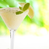 Cocktail met crema di limoncello en prosecco
