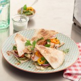 Quesadilla met guacamole en kip