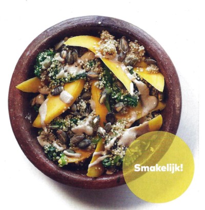 Quinoasalade met gestoofde boerenkool en mango